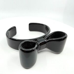 Chic Black Bow Cuff Bracelet - Minimalist Bold Coquette Style Accessory